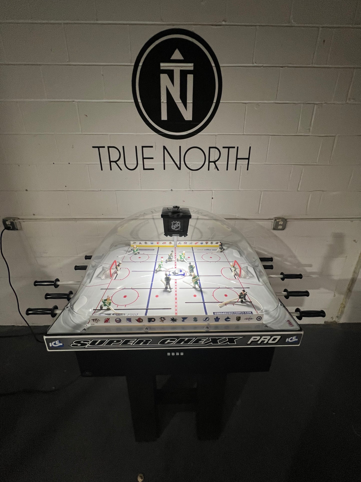 Hat Trick Super Chexx Bubble Hockey